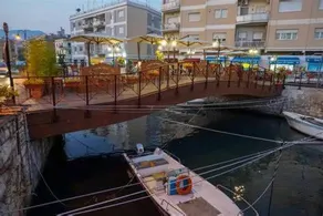 Suite tra Travi Antiche & Idromassaggio - Lusso Moderno nel Cuore di Terracina - 10' dal Mare - Wifi - Image 4