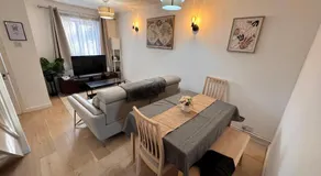 Windsor & Legoland Stay, Slough & Free Parking - Berkshire - Image 3