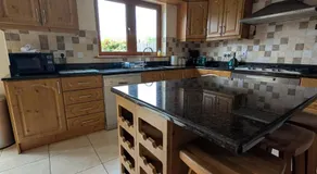 Hollybush House - Image 3