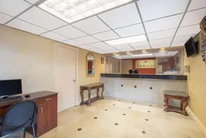 Ramada Limited Cockeysville - Image 4