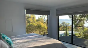 Modern executive house stunning views over Hobart - Image 2