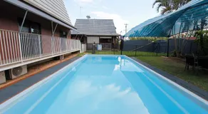 Blue Shades Motel - Image 5