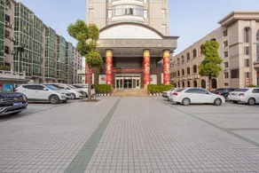 Qingping Hotel - Image 2