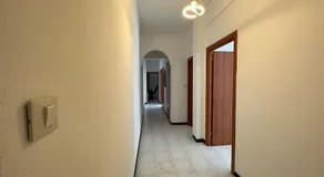 Double and Triple Rooms near Principe Station Shared Bathroom - Image 3