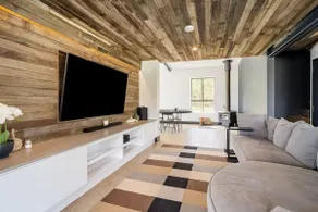 Charming & Spacious 4BR Retreat - Image 2