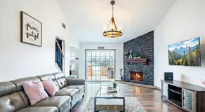 3BR Lakefront in Nashville with BBQ & Hot Tub - Image 2