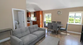 The East Wing Apartment - Image 2