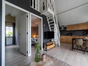 Beautiful spacious Houseboat  in Kerkdriel near Lakebeach - Image 2