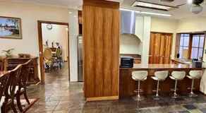 Maggie's Guesthouse - large property with pool, billiards, tennis court, BBQ & more - Image 5