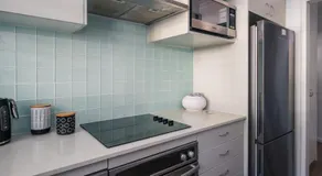 Quiet Little Manly 1 bed - 3min walk Harbour & Beaches w Level Access - Image 5