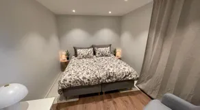 Lovely room by the sea with shared kitchen and bathroom - Image 2