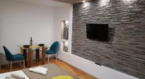Woodstone apartment - Image 2