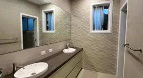 4 Yellow Room - Image 5
