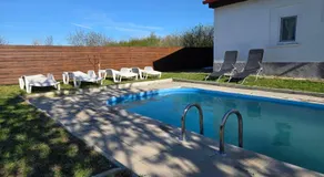Happy Garden House - Pool, Playground & Family Fun - Image 3