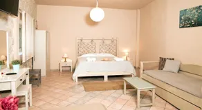 Paloma Luxury Studios - Image 2