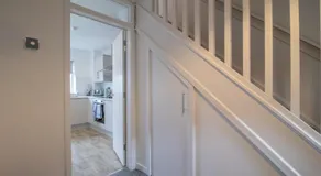 3 Bedroom house in Cumbernauld with walk in shower - Image 4