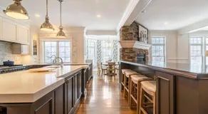 Luxury World Cup Villa 7B, 5BA Close Gillette Boston - Image 3