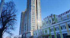 Central Avenue Luxury River View Apartment - Image 5
