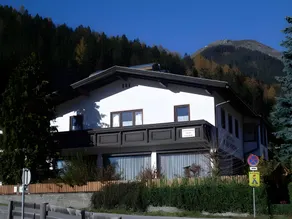 Appartement de vacances convivial et familial avec jardin, barbecue et terrasse | Vue jardin | Près des pistes de ski | Adapté au travail à distance - Image 5