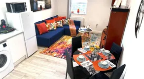 Peaceful 1- Bedroom Apartment - Image 2