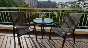 City Plaza Apartments & Rooms - Image 3