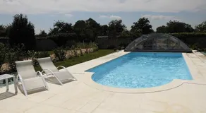 Maison de caractère avec piscine chauffée, étang privé et proche forêt, à 90 min de Paris - Image 4
