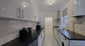 Nice Living Serviced Accommodations Leicester 2 - Image 4
