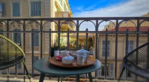 Le Petit Trianon et le Charme des Suites - Image 4