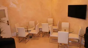 Sapphire Hotel London - Image 5