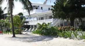 Holiday Hotel - Image 3