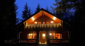 Large Luxury Log Cabin Getaway - Image 5