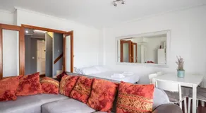Chalet adosado con piscina terraza y garaje - Image 3