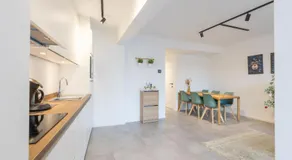 Ostend Center Luxury Top Floor Apartment with Free Parking - Image 3