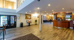 XO Hotels City Centre - Image 2