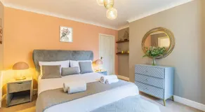 Maravilloso apartamento vacacional apto para niños con barbacoa y jardín | Vistas al lago | En la playa | Se admiten mascotas - Image 2