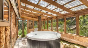 The Tyrolean Cabin. Panoramic Views. Hot Tub. - Image 3