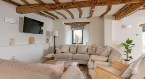The Smithy Cumbria - 5 star Lake District Luxury, Pet Friendly, Hot Tub - Image 2