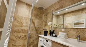 Bel & ancien appartement T3 rénové dans Sartène - Image 2