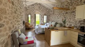 Mani Stone Studios - Image 2