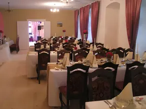 Kaštieľ Biela Dáma a Čierny Rytier - Image 4