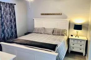 Windemere - Luxury Condo - Image 1