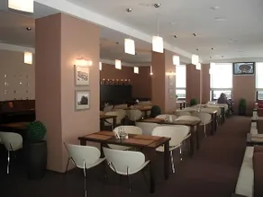 Deims Hotel - Image 3