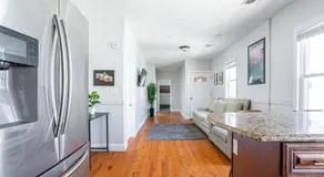 Spacious 2BR-1BA-4 Beds NYC MetLife Parking - Image 3