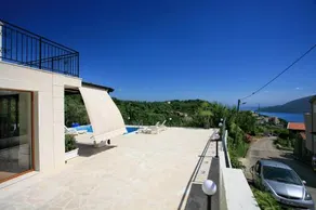 Villa 22 - Image 2