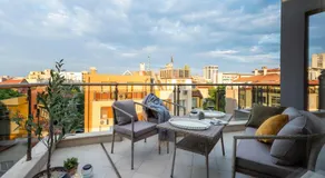 Three Lilies Apartments - Image 3