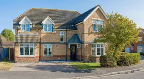 Opulent 5 bedroom Retreat with Hot tub and Entertainment - Image 4