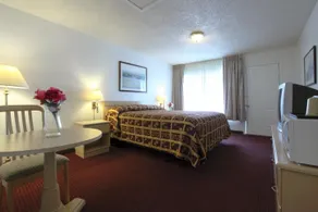 Best Inn & Suites - Image 2