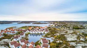 Charming cottage by the sea in Ellos SE09184 - Image 3