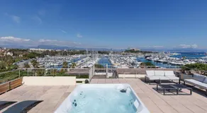 ROOFTOP -Vue port, 4 pers, climatisé, terrasse, jaccuzi, parking - Image 2