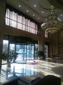 Ronghui Business Hotel - Image 3